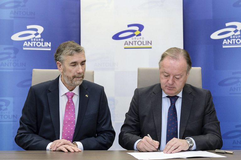 Grupo Antolin sella un nuevo acuerdo de innovación con la Universidad de Burgos